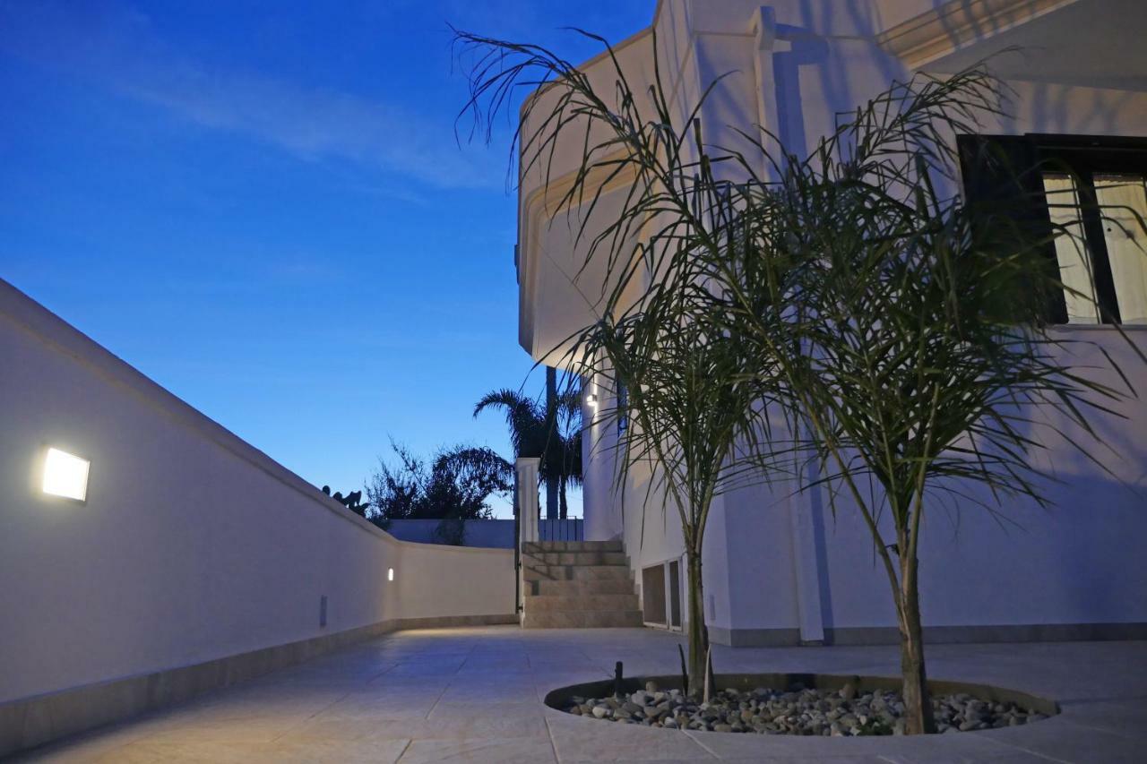 Villa Chiara Leverano Exteriör bild
